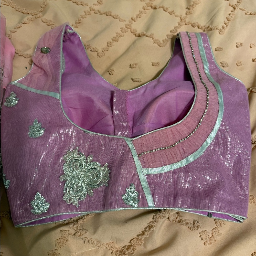 Pink Modern Saree - perfect condition - Picture 3 of 4